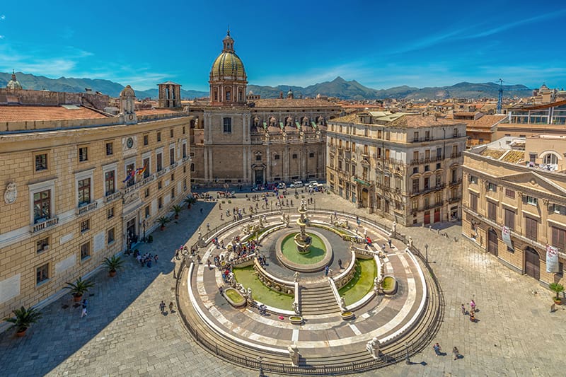 Piazza a Palermo