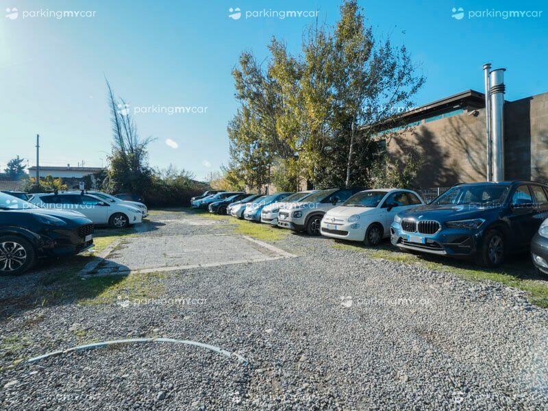 Parcheggio Aeroporto Firenze | ParkingMyCar posti auto scoperti Parcheggio Aeroporto Firenze