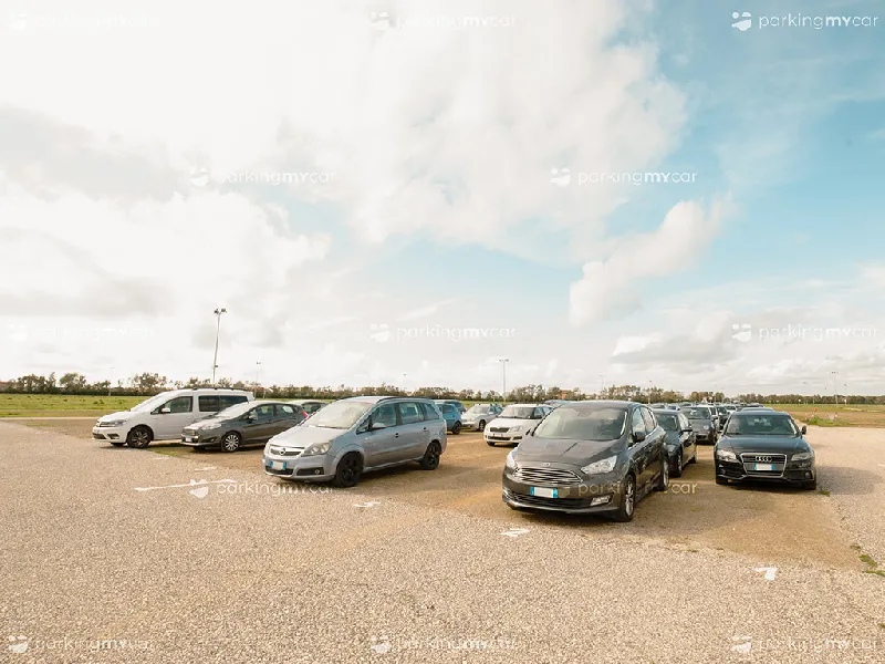 Solution Parking - Aeroporto Roma Fiumicino Posti auto scoperti Solution Parking - Aeroporto Roma Fiumicino