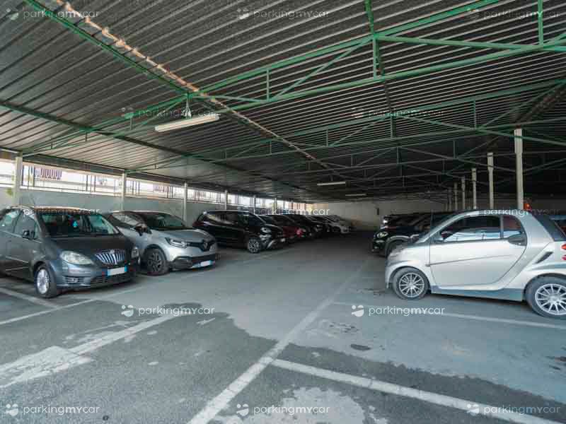 Economy Parking - Porto Napoli Parcheggi coperti sotto tettoia Economy Parking - Porto Napoli