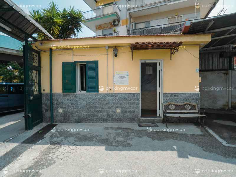 Economy Parking - Porto Napoli Info point Economy Parking - Porto Napoli