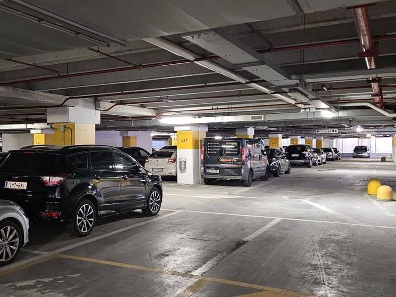 Drivers Gilbe - Porto Trieste Auto in sosta Drivers Gilbe - Porto Trieste