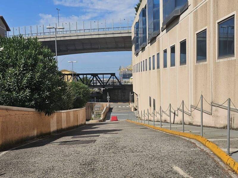 Drivers Gilbe - Porto Trieste Ingresso esterno Drivers Gilbe - Porto Trieste