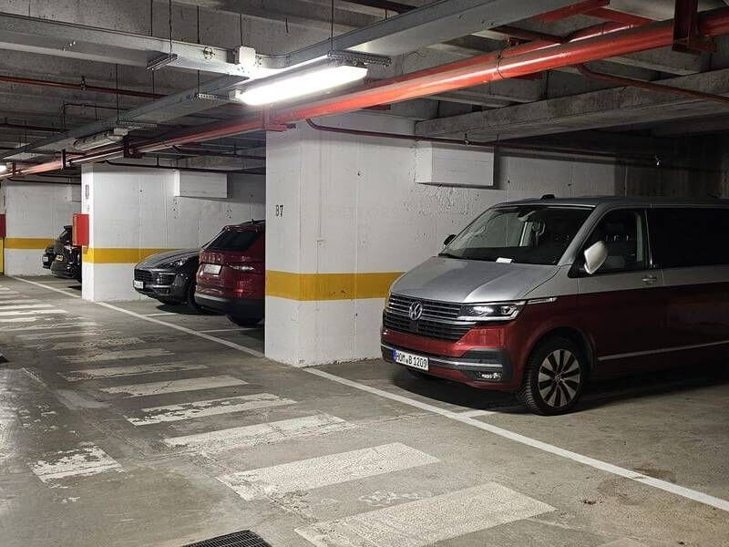 Drivers Gilbe - Porto Trieste Van parcheggiato Drivers Gilbe - Porto Trieste