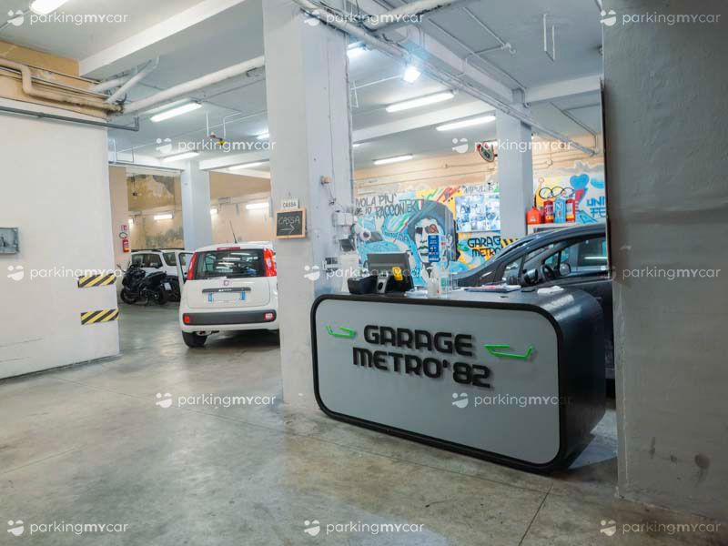 Garage Metro 82 - Porto Mergellina Reception Garage Metro 82 - Porto Mergellina
