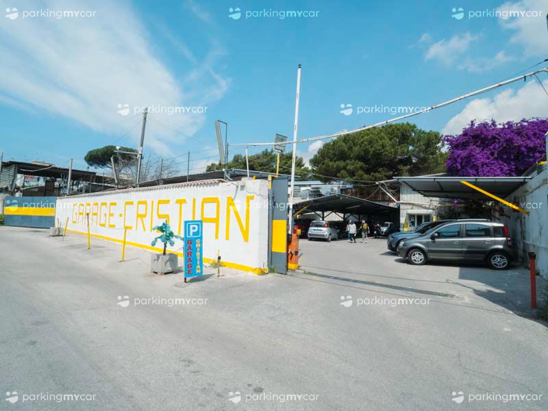 Garage Cristian - Porto Mergellina Ingresso Garage Cristian - Porto Mergellina