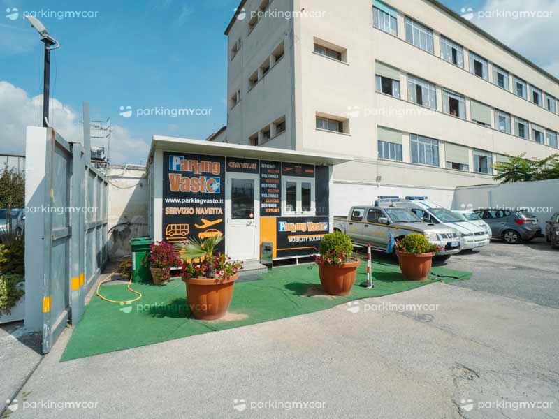 Parking Vasto 2 - Stazione Centrale Napoli Reception Parking Vasto 2