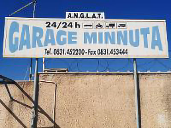 Aero Garage Minnuta - Stazione Brindisi Insegna Aero Garage Minnuta