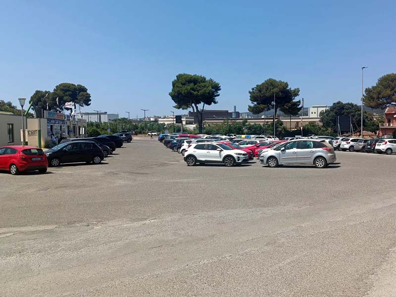 Parcheggio Alvin - Porto Piombino Posti auto all'aperto Parcheggio Alvin - Porto Piombino