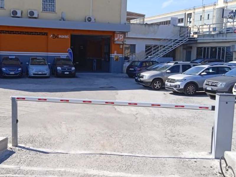 Bye Parking - Aeroporto Lamezia Terme Sbarra di accesso Bye Parking - Aeroporto Lamezia Terme